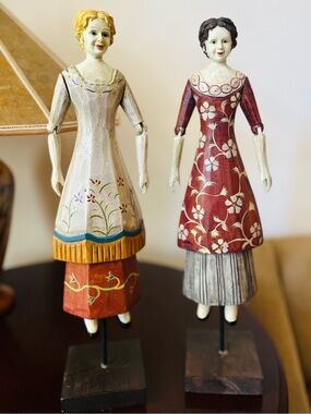 Pair of Foreside vintage wooden painted folk art lady figurines. NWT with tags.